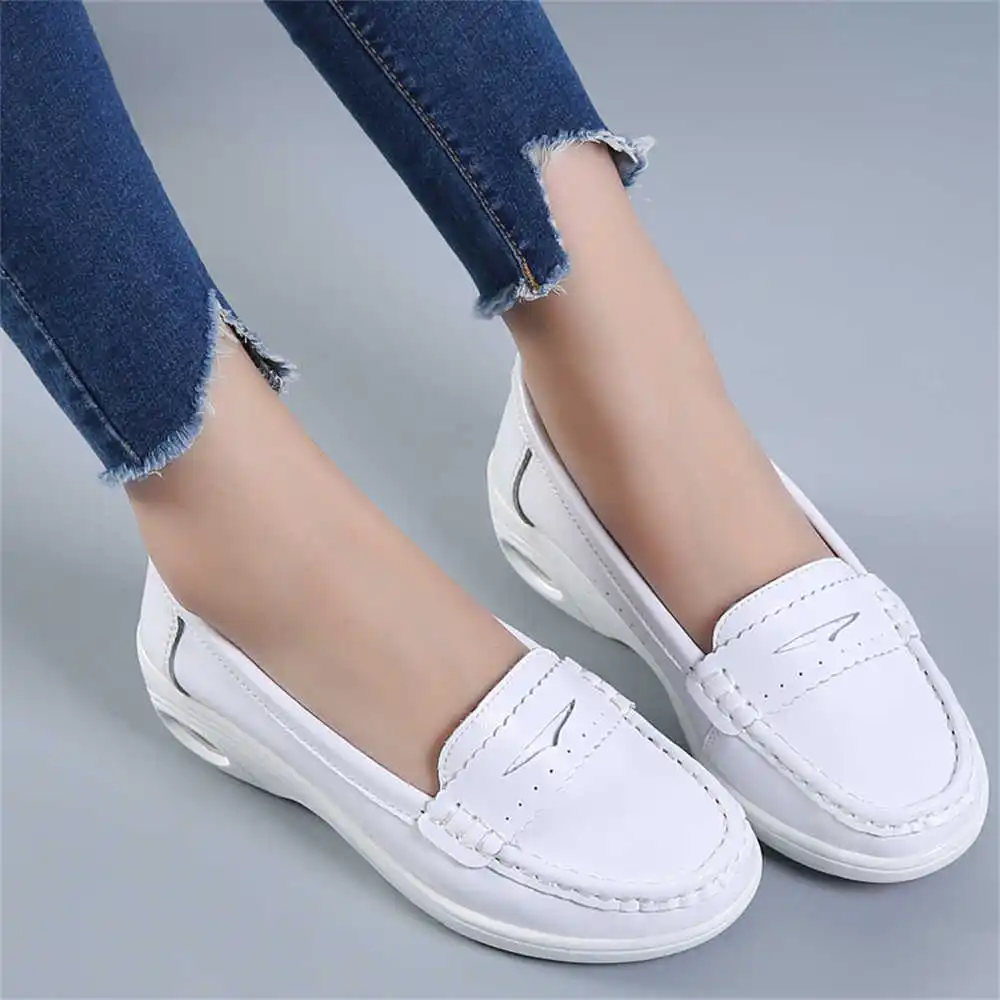 Thick Sole Slipon White Traine - Women Accessories Shop Name Ideas recensie en prijs
